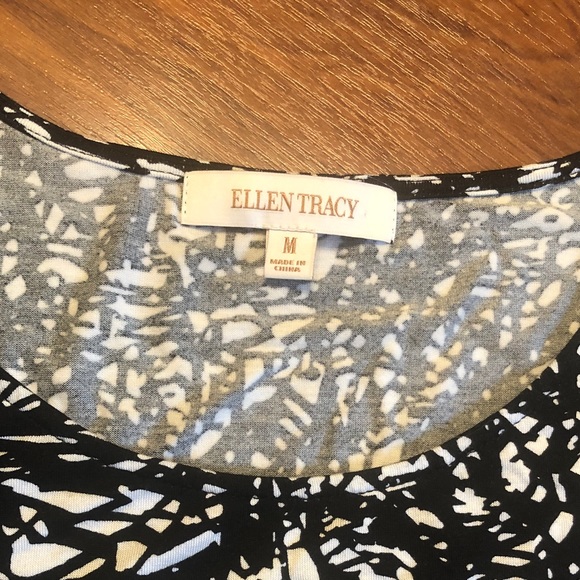 Ellen Tracy Quarter Sleeve shirt with zippers. Size medium. “Bouncy” material. - Picture 5 of 9